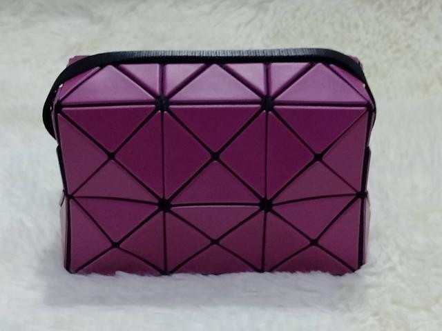 กระเป๋า Bao Bao Issey Miyake - Cuboid Bag (2x3) (ม่วงอมแดง)