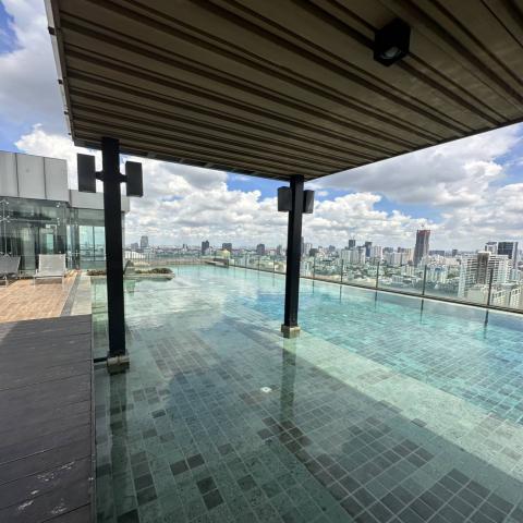 ขาย / เช่าคอนโดเอช สุขุมวิท 43 ชั้น 27  