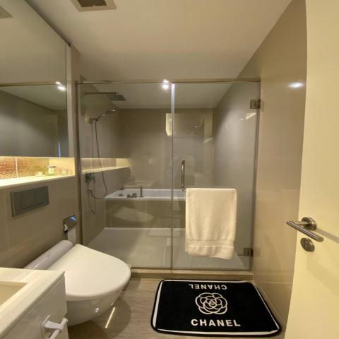 ขาย / เช่าคอนโดเอช สุขุมวิท 43 ชั้น 27  