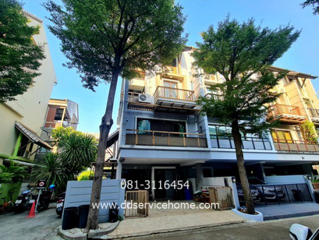ขายทาวน์เฮาท์ อารียา แมนดารีนา รัชดา-สุทธิสาร ท/ฮ 4 ชั้น เนื้อที่ 26.9 ว้า ราคา 8.7 ล้าน  ใกล้รถไฟฟ้า MRT สถานีสุทธิสาร เข้า-ออก ถนนรัชดา สุทธิสารวินิจฉัย