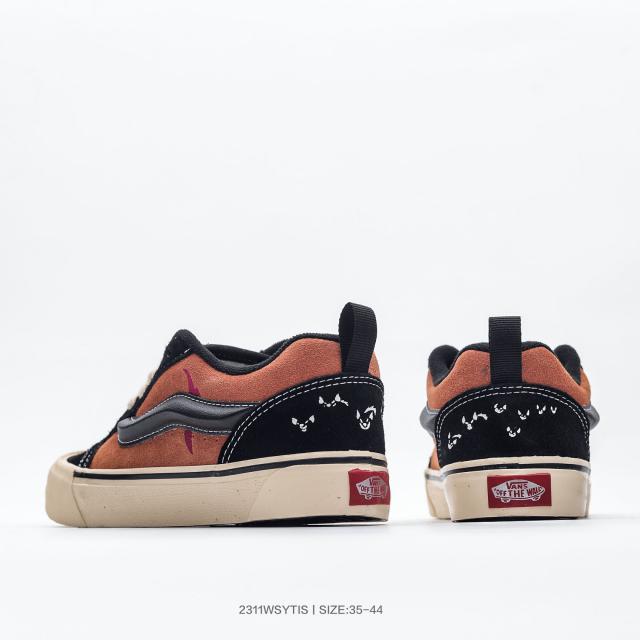 รับพรีออเดอร์รองเท้าของแท้ Vans x Disney - Knu Skool มีมัดจำ