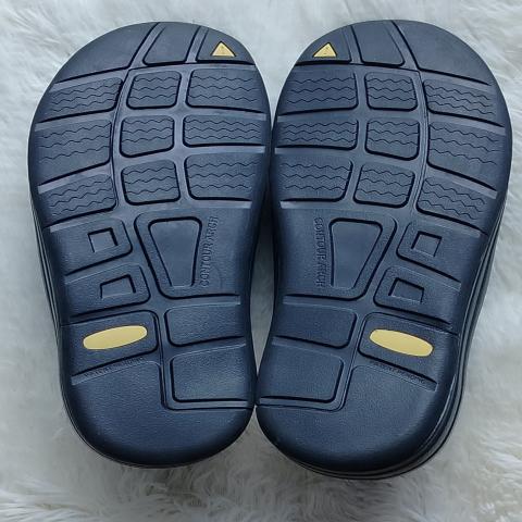 รองเท้า keen - Uneek สีดำ เบอร์44 สภาพใหม่ ไม่มีกล่อง