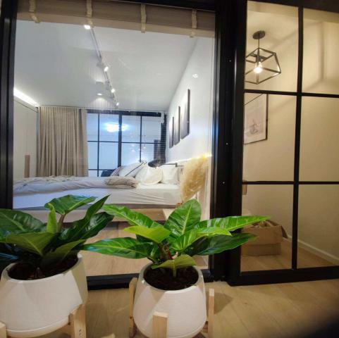 Ratchatewi tower 1 br condo only 150 m from BTS Ratchatewi/Siam