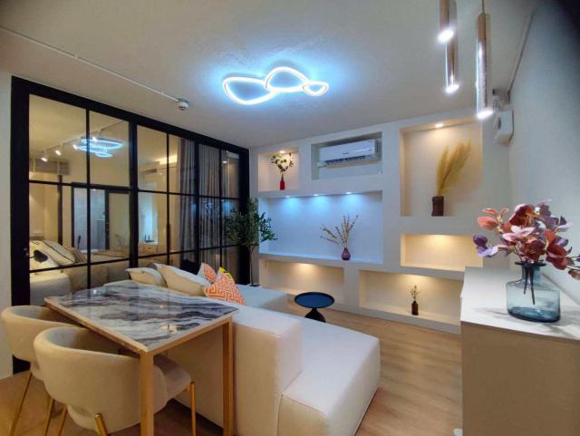 Ratchatewi tower 1 br condo only 150 m from BTS Ratchatewi/Siam