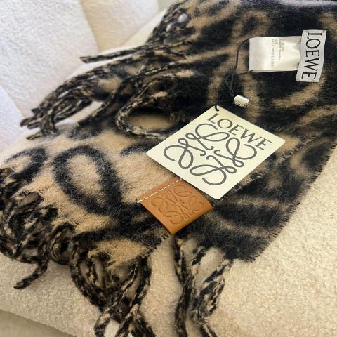รับพรีออเดอร์ผ้าพันคอ LOEWE - Anagram Alpaca-Blend Scarf มีมัดจำ