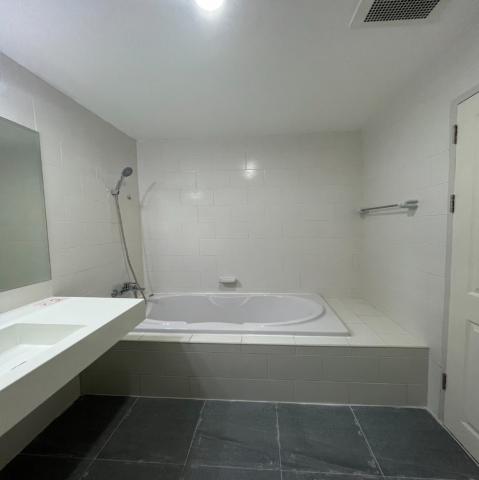 (เจ้าของขาย)ขาย คอนโดติดแม่น้ำ Supalai River Place เจริญนคร 79 ตรม. 2 นอน ชั้น 20 