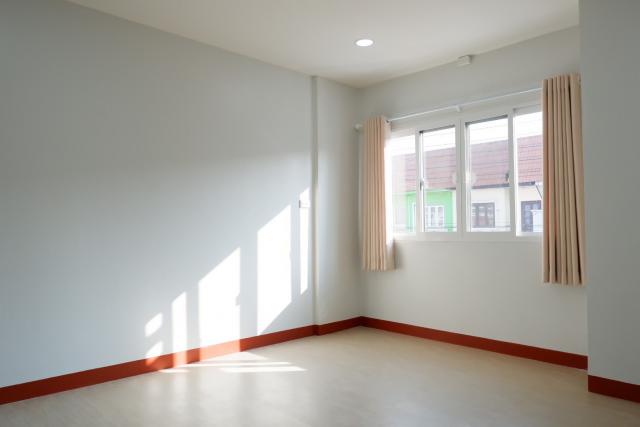 ขายทาวน์เฮ้าส์ 2 ชั้น รีโนเวทใหม่หมดจด หมู่บ้านบัวทอง 4 บ้านกล้วย-ไทรน้อย 