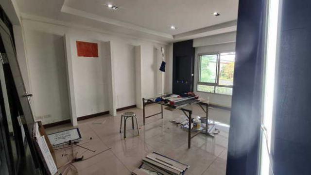 ให้เช่าโรงงานพร้อมอาคารสำนักงาน พื้นที่ 255 ตรว. เหมาะสำหรับทำธุรกิจ อ.บางบัวทอง จ.นนทบุรี