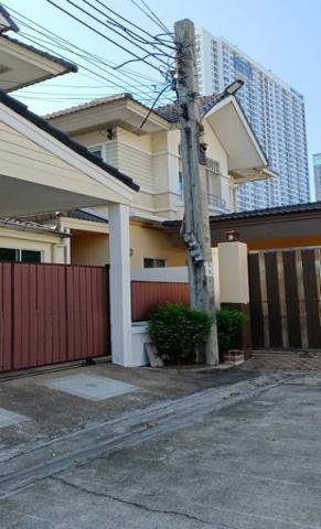 ขายบ้านเดี่ยว 2 ชั้น 3 ห้องนอน 3 ห้องน้ำ ครัวต่อเติมเรียบร้อย  หมู่บ้านสวนจันทิมา2  ถ.รัตนาธิเบศ นนทบุรี
