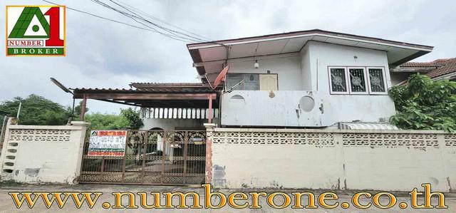 บ้าน สกุลชัย 7 BEDROOM 4 ห้องน้ำ 56 ตร.วา 0 NGAN 0 ไร่ 4400000 THB ใกล้ ปากซอยจรัลสนิทวงศ์ 75 ติดกับรถไฟฟ้า MRT ใกล้กับสถานีสิรินธรและสถานีบางอ้อ ติดกับวัดภาณุรังษี ใกล้เซ็นทรัลปิ่นเกล้า พาต้าปิ่นเกล้า โรงพยาบาลเจ้าพระยา  ใกล้โรงเรียนเขมะสิริอนุสสรณ์ โรงเ