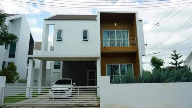 ให้เช่าบ้าน 2 ชั้น สไตล์โมเดิร์น โครงการ มาลาดา แม่ริม