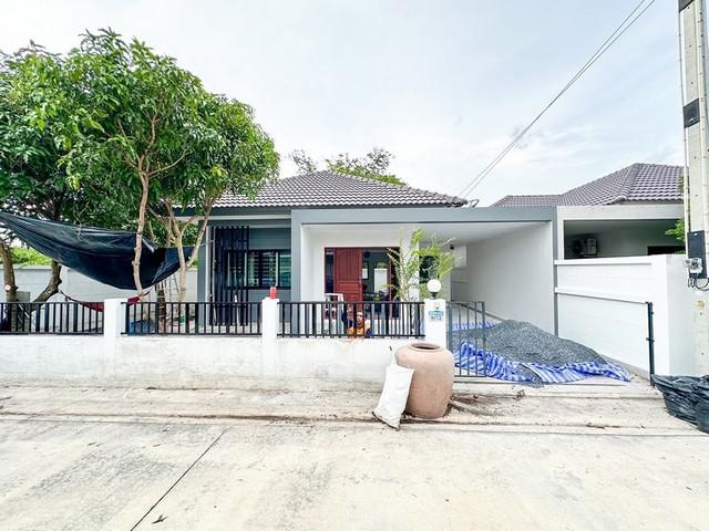 บ้านเดี่ยวรีโนเวทใหม่ หมู่บ้านกรีนฟิลด์ วิลเลจ หนองรี ชลบุรี 