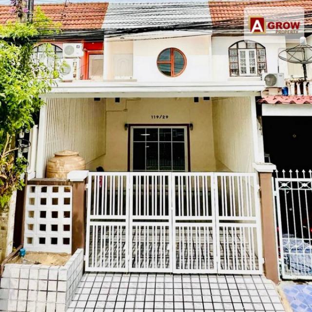 ม. บัวทอง2 ซอย 11/2 บ้านรีโนเวทใหม่ทั้งหลัง ทำเลทองใกล้รถไฟฟ้าคลองบางไผ่ พร้อมเข้าอยู่ได้เลย