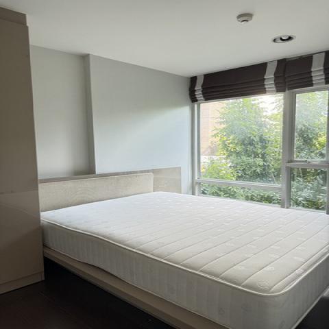 The Crest Sukhumvit 49 spacious private 4th floor BTS Thonglor