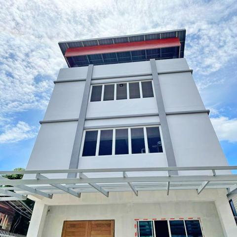 จรัญสนิทวงศ์ 65-71เซนทรัล ปิ่นเกล้า1.5กม คฤหาสน์ 5 ชั้น 5 นอน รพ.ซังฮี้ 400 ม. 4น้ำ ทำเลดี  12แอร์ 34ตร.วา. 355 ตร.ม.
