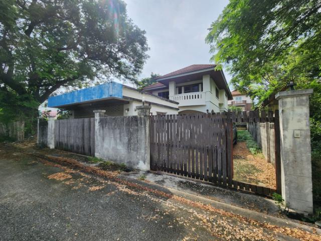 ขายบ้านเดี่ยว 93 ตร.ว. ซ.ประชาชื่น-ปาดเกร็ด 2  5 ห้องนอน 4 ห้องน้ำ ทิศตะวันออก ติดแกรนด์คาแนล 