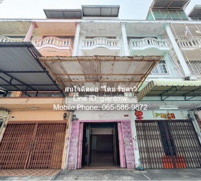 อาคารพาณิชย์ ขายตึกแถว 4.5 ชั้น ซอยเพชรเกษม 42 ใกล้ MRT-บางหว้า 32 sq.wa 0 Ngan 0 Rai 8 นอน 4 ห้องน้ำ 3300000 BAHT. BIG SALE