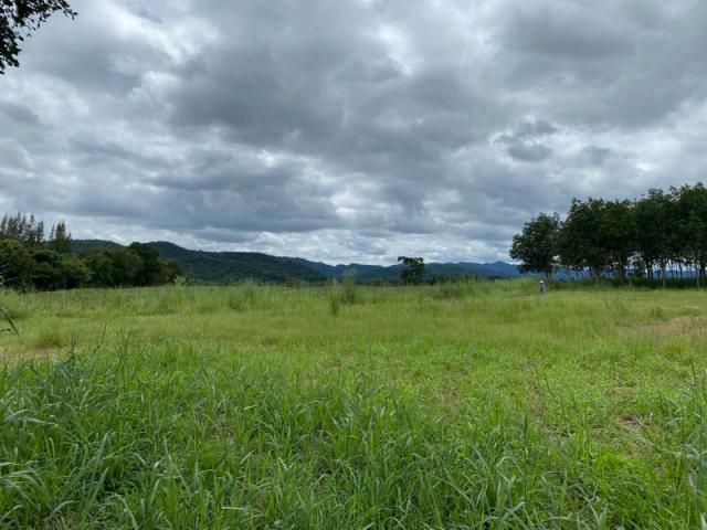 ขายที่ดินเปล่า  วิวเขา 360 องศา ทำเลทอง  อำเภอหัวหิน จังหวัดประจวบคีรีขันธ์