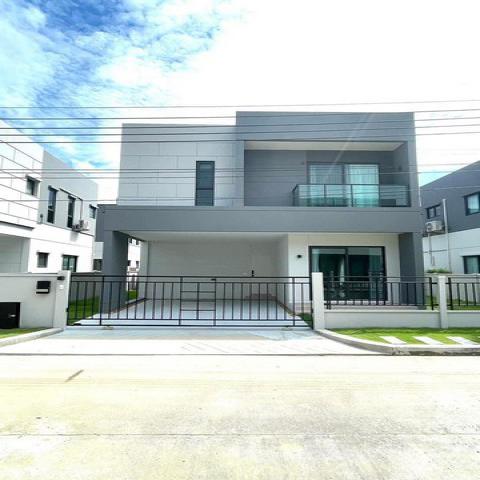 ให้เช่าบ้านเดี่ยว 2 ชั้น เซนโทร บางนา Centro Bangna (โครงการใหม่) เนื้อที่ 164 ตร.ม. เฟอร์นิเจอร์ครบ ใกล้  Mega Bangna