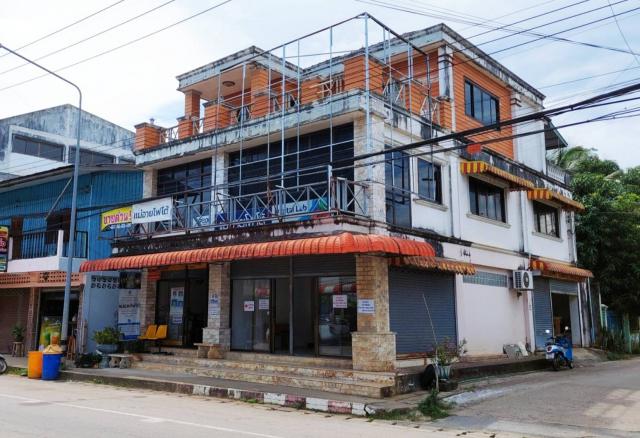 ขายอาคารพานิชย์ 3 ชั้น ทำเลทอง ใจกลางทำเลธุรกิจ อำเภอแม่อาย จังหวัดเชียงใหม่