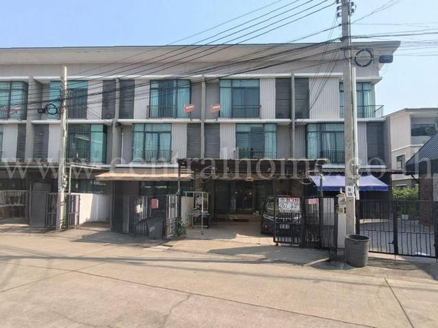 ทาวน์โฮม 3 ชั้น พฤกษาวิลล์ 65/2 ศรีสมาน ถนนเมน หน้าบ้านไม่ชนใคร ใกล้โรบินสันศรีสมาน