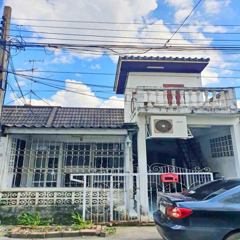 รถไฟฟ้าสีแดงจตุจักร 800ม.  รัชดาภิเษก ทาวน์เฮาส์ หน้าบ้านไม่ตรงกับใคร  ทำเลดี ใกล้  ประชาชื่น ถูกที่สุด 2นอน 2น้ำ  165ตร.ม.25 ตร.วา