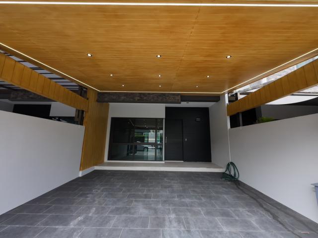 รหัสทรัพย์ R3261 ให้เช่าและขาย ทาวน์โฮม 3ชั้น โครงการ The Landmark เอกมัย-รามอินทรา 