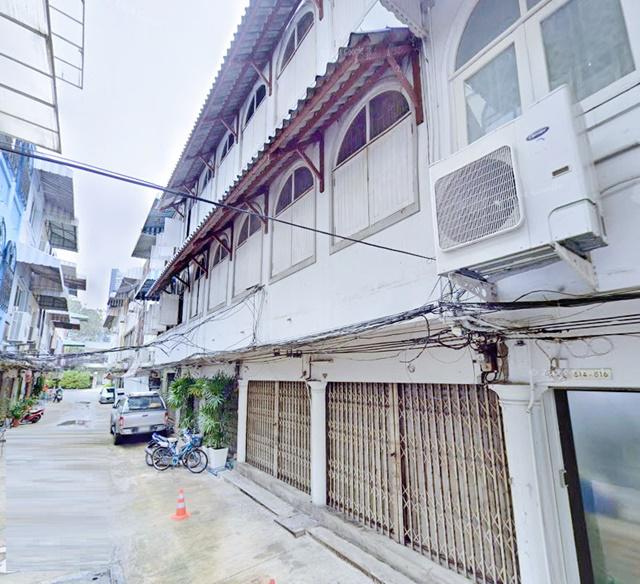 รร.นานาชาติทรินิตี้ 750ม.BTS ทองหล่อ AIRBNBได้ ให้เช่าอาคาร 3ชั้น  3คูหา  3นอน 3 น้ำ ชั้นล่าง1ห้อง และชั้น 2-3 