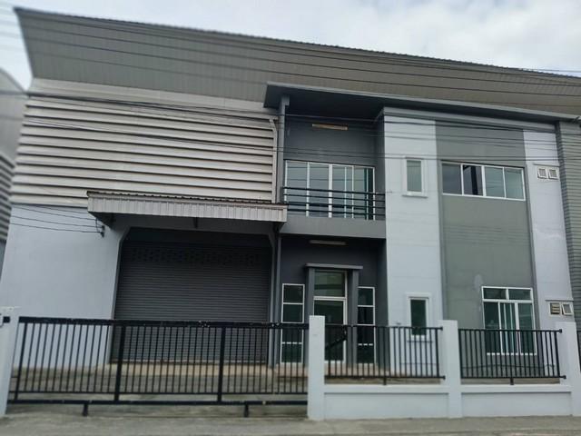 ให้เช่าโรงงาน พร้อมสำนักงาน -โกดังแฝด สามารถทำโรงงานได้หลายกิจการ ลำลูกกาคลอง 8 ปทุมธานี ทำเลดีเข้าออกได้หลายทาง 