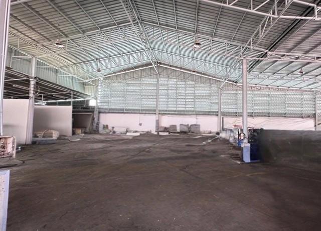 ขายที่ดิน พร้อมสิ่งปลูกสร้าง พื้นที่ผังสีเหลือง พร้อมออฟฟิศสำนักงาน บ้าน 2 ชั้น และที่พักคนงาน ถนนวัดศรีวรีน้อย ซอยตาสิน บางพลี สมุทรปราการ 