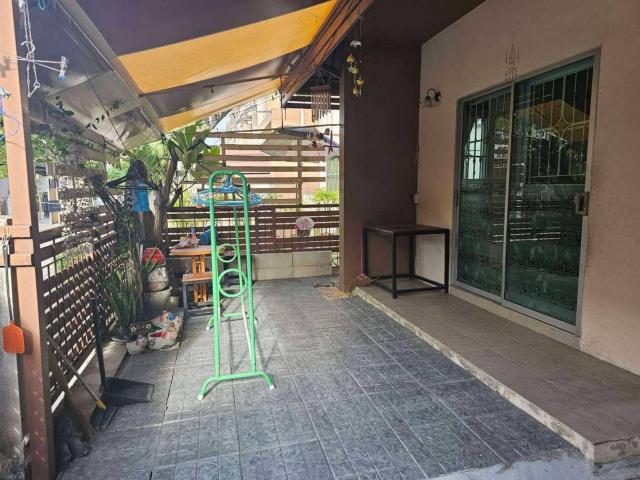 ขายทาวน์เฮ้าส์2ชั้น หลังมุม ทำเลทอง เดอะ เฟิร์สโฮม รังสิต-ลำลูกกา คลอง 2 จังหวัดปทุมธานี