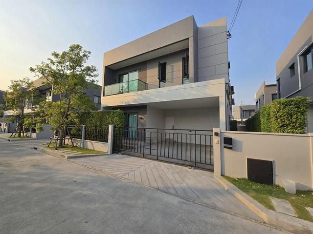 HR2226ให้เช่าบ้านเดี่ยว โครงการCentro บางนา ตกแต่งพร้อมอยู่ ใกล้เมกาบางนา