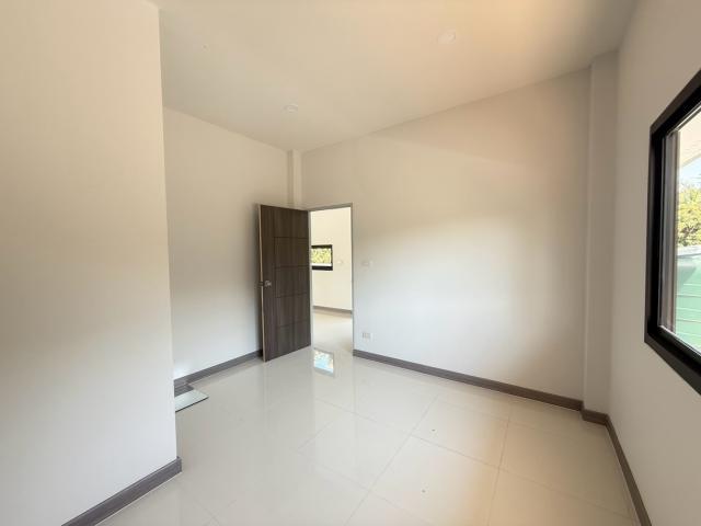 บ้านชั้นเดียวสร้างใหม่ บ้านน้ำโท้ง ซอย 2 ต.สบแม่ข่า อ.หางดง เชียงใหม่