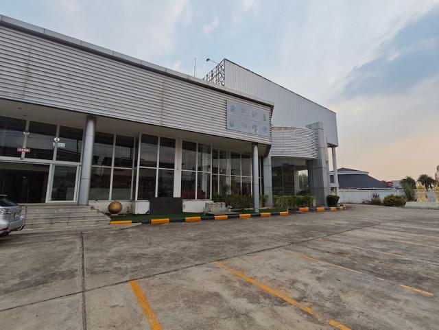 BH3484ให้เช่าอาคาร 3 ไร่ ติดถนนกัลปพฤกษ์ เหมาะสำหรับโชว์รูม ออฟฟิศ โกดัง