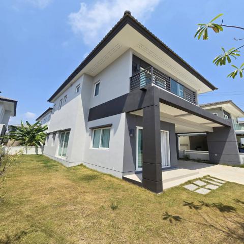 ด่วนบ้าน 4 นอน 4 น้ำ ขายต่ำกว่าตลาด 8 แสน  ฟรีโอน ฟรีจดจำนอง ขายต่ำกว่าประเมิน ธ.