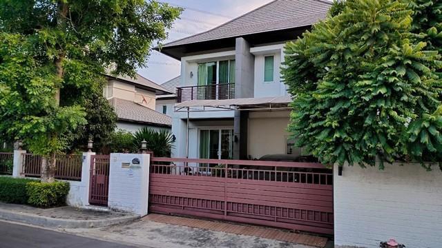 ให้เช่าบ้านเดี่ยว 2 ชั้น รีโนเวทใหม่ หมู่บ้านบลูลากูล บางนา ใกล้ ม.ราม2 ใกล้ห้างMegaบางนา ตกแต่งพร้อมอยู่ รหัสทรัพย์MAY249  