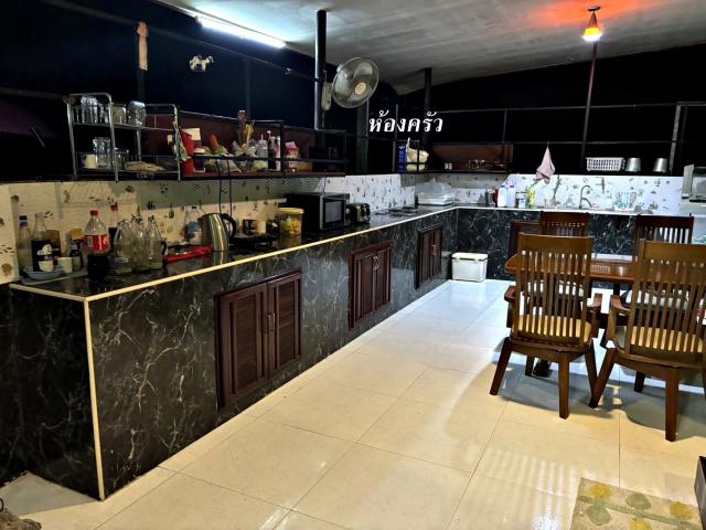 ขายธุรกิจ คาเฟ่ สระว่ายน้ำ ร้านอาหาร ผับสถานบันเทิง และบ้านหลังใหญ่ รวมที่ดิน 1.5 ไร่ จังหวัดนครราชสีมาลดราคา ถูกสุด
