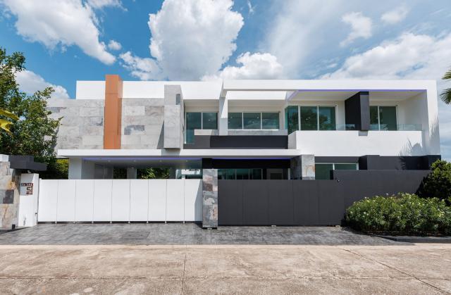 ขายบ้านใหม่พูลวิลล่าหรูู 215ตรว. 8นอน7น้ำ 34.5ลบ. หมู่บ้านเวิลด์คลับแลนด์ ต.หนองควาย อ.หางดง เชียงใหม่