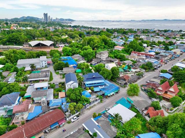 ขายที่ดิน พร้อมบ้านพัก ห้องแถว ใกล้ชายทะเลบางพระ ศรีราชา TP-L1136