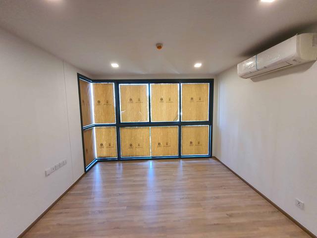 Experience Comfortable Low-Rise Living in Ekkamai | Unfurnished 2-Bedroom Condo on the 4th Floor at Taka Haus