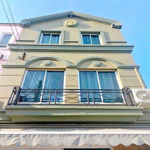 พาราไดซ์ พาร์ค 1.9กม. ห้วมุม MRTศรีนครินทร์38 700ม. โรบินสัน ศรีนครินทร์ ทาวน์โฮม 3ชั้น หัวมุม 21ตร.วา.250ตร.ม.ม.ดุสิตธานี1.2กม.3นอน