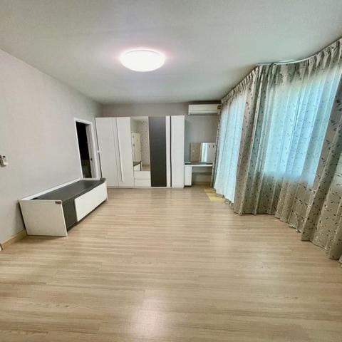 P525 ให้เช่า ทาวน์โฮม หมู่บ้าน Gusto Grand สโต้ แกรนด์รามคำแหง ซอยมีสทีน ถนนรามคำแหง