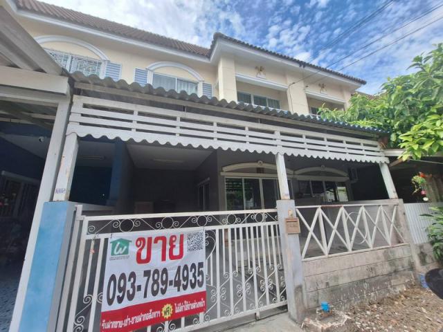 ขายทาวน์เฮ้าส์ 2 ชั้น มบ.ชนันธรวินมิลล์ เพชรเกษม 69 เนื้อที่ 20.5 ตรว ใกล้ Big C Extra เพชรเกษม - ghd000261