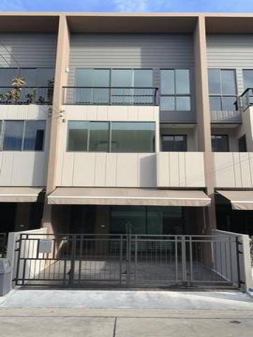  ให้เช่าทาวน์โฮม 3 ชั้น โครงการบ้านกลางเมือง ลาดพร้าว-เสรีไทย ใกล้สวนสยาม 