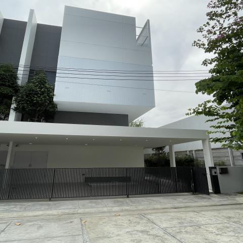 โฮมออฟฟิศติดถนนวิภาวดี 84 ให้เช่า ARKIN สนามบินดอนเมือง โครงการมี 32 หลัง หลังมุม ทิศเหนือ