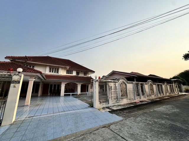 HR2382ขาย/เช่าบ้านเดี่ยว พร้อมโกดัง เนื้อที่ 186 ตรว.ซอยรามอินทรา 60 ตรงข้ามแฟชั่นไอซ์แลนด์