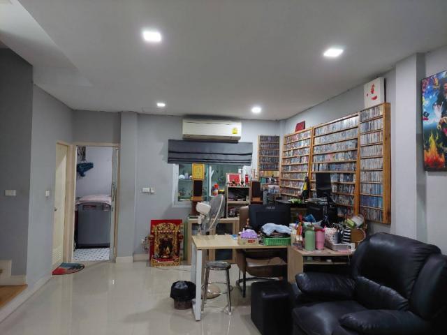 ขายทาวน์เฮ้าส์2ชั้น ทำเลทอง มิราเคิลพลัส โครงการ1 ราคาถูก เพชรเกษม63 ซอยวัดม่วง ใกล้มินิบิ๊กซี โลตัส เซเว่น จังหวัดกรุงเทพมหานคร