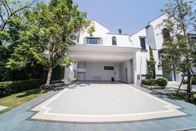 LV53115 ให้เช่า หมู่บ้านนันทวัน กรุงเทพกรีฑาตัดใหม่ พร้อมเฟอร์นิเจอร์และเครื่องใช้ไฟฟ้า ใกล้โรงเรียนนานาชาติชั้นนำ Brighton