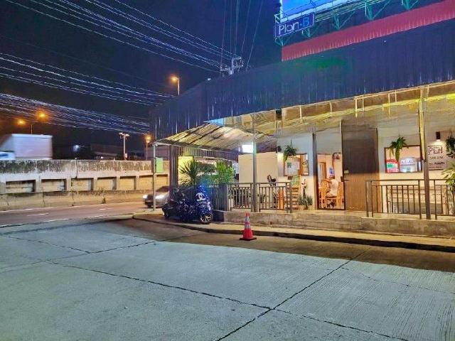 ติดถนนใหญ่ 72ตร.ม.สาย2-3 ให้เช่าพื้นที่  1 ชั้น 32ตร.วา. ถ.บรมราชชนนี สายใต้ใหม่ 4.43กม. ทำเลดี ร้านอาหาร โกดัง ร้านค้า  สำนักงาน 2 น้ำ 
