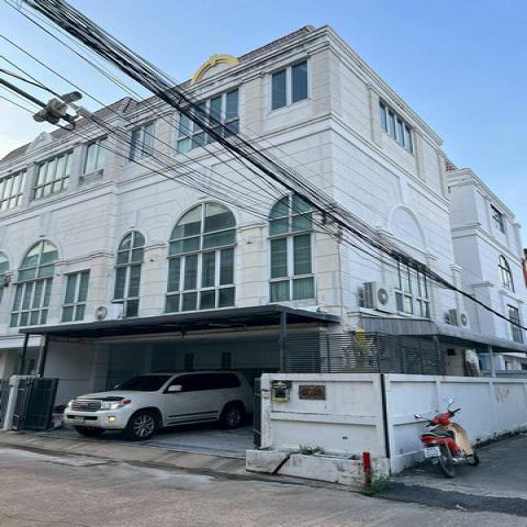 ให้เช่าโฮมออฟฟิต4ชั้นหลังมุม240ตร.ม.ย่านลาดพร้าววังหินใกล้MRTโชคชัยBTSเสนานิคมม.เกษตรศาสตร์